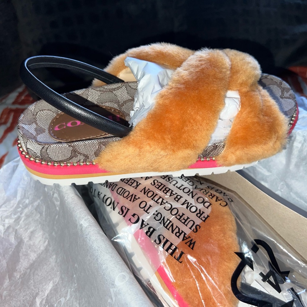 Coach Tally Shearling Sandal - Picture 7 of 9